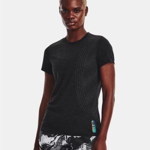 NWT Under Armour Run Anywhere Breeze Tee